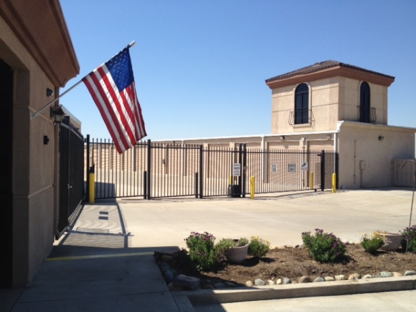 North Natomas Self Storage - Photo 9